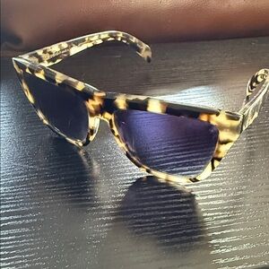 DIFF Tortoiseshell Cat-Eye Sunglasses with Dark Lenses